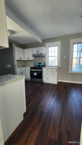 266 Brooks Street 2nd Fl., Bridgeport, CT 06608