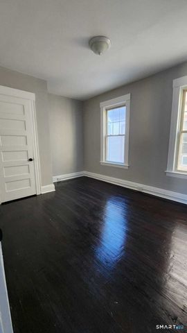 266 Brooks Street 2nd Fl., Bridgeport, CT 06608