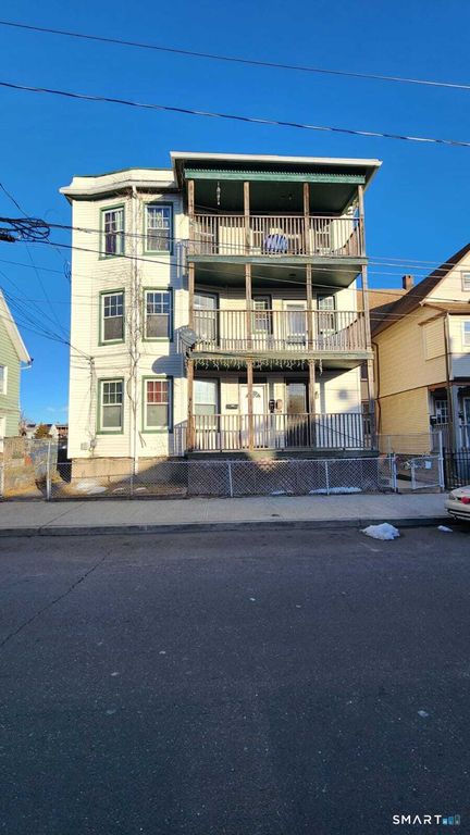 266 Brooks Street 2nd Fl., Bridgeport, CT 06608