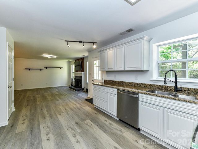 7512 Henderson Park Road, Huntersville, NC 28078