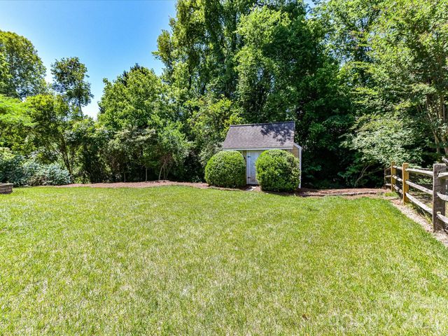 7512 Henderson Park Road, Huntersville, NC 28078
