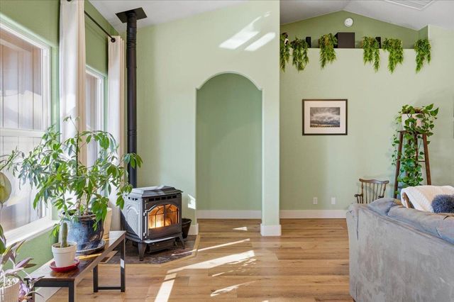 13580 Forest Park Ln, Grass Valley, CA 95945