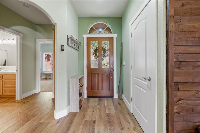 13580 Forest Park Ln, Grass Valley, CA 95945