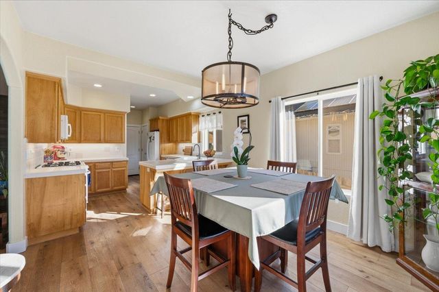 13580 Forest Park Ln, Grass Valley, CA 95945