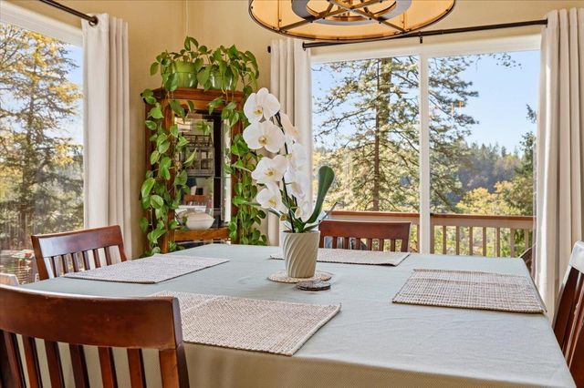 13580 Forest Park Ln, Grass Valley, CA 95945