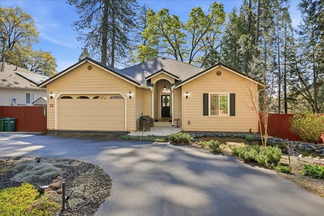 13580 Forest Park Ln, Grass Valley, CA 95945