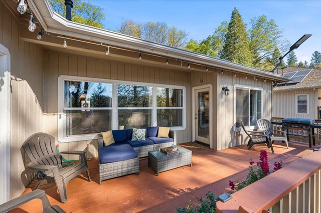 13580 Forest Park Ln, Grass Valley, CA 95945