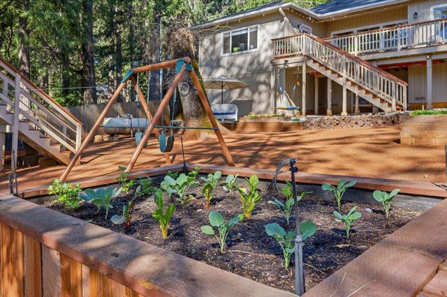 13580 Forest Park Ln, Grass Valley, CA 95945