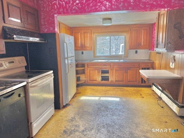 39 Pleasant View Avenue, Windham, CT 06226