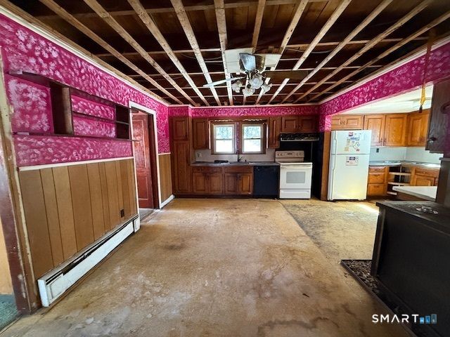 39 Pleasant View Avenue, Windham, CT 06226