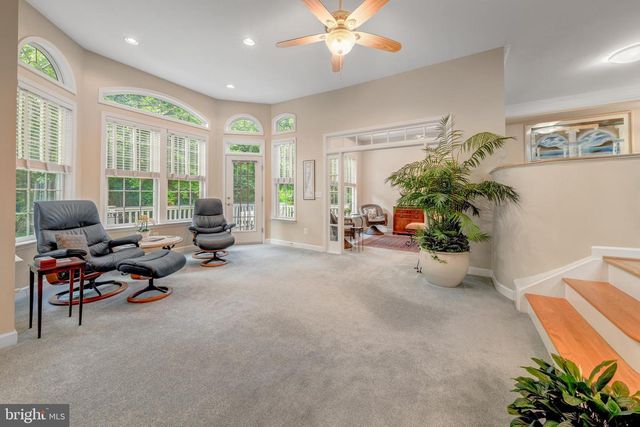1925 LOGAN MANOR DR, Reston, VA 20190