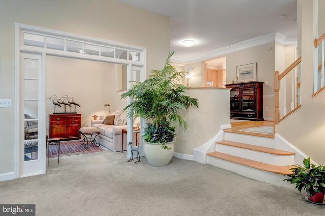 1925 LOGAN MANOR DR, Reston, VA 20190