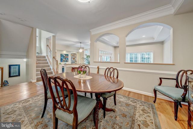 1925 LOGAN MANOR DR, Reston, VA 20190