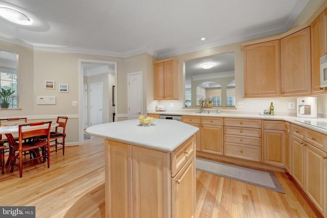 1925 LOGAN MANOR DR, Reston, VA 20190