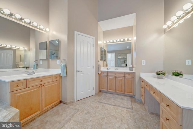 1925 LOGAN MANOR DR, Reston, VA 20190