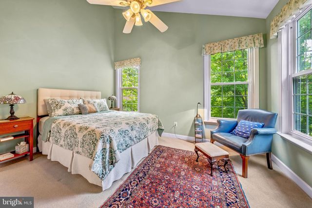1925 LOGAN MANOR DR, Reston, VA 20190