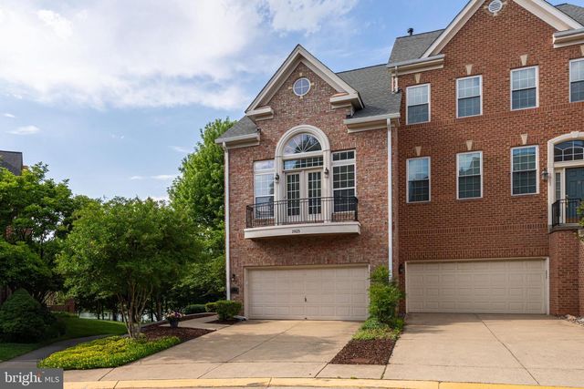 1925 LOGAN MANOR DR, Reston, VA 20190