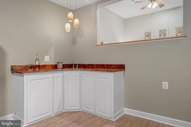 1925 LOGAN MANOR DR, Reston, VA 20190