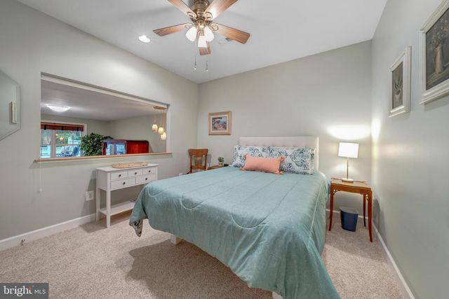 1925 LOGAN MANOR DR, Reston, VA 20190