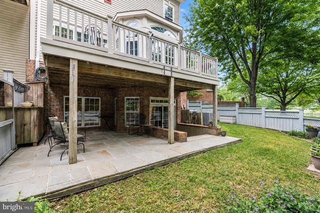 1925 LOGAN MANOR DR, Reston, VA 20190