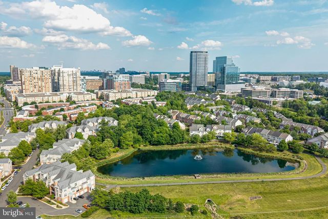 1925 LOGAN MANOR DR, Reston, VA 20190