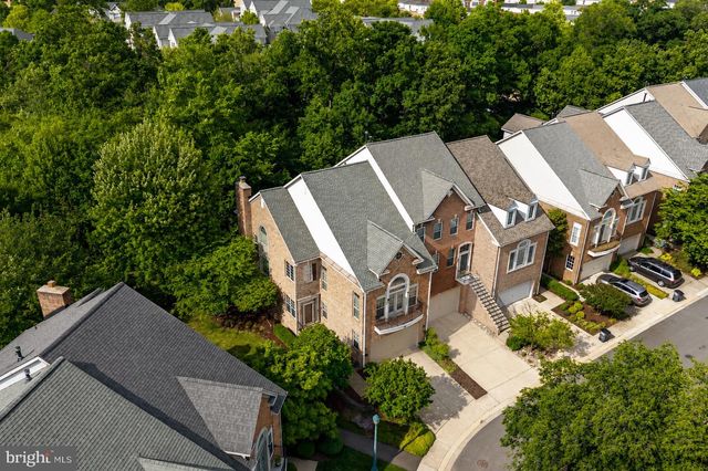 1925 LOGAN MANOR DR, Reston, VA 20190