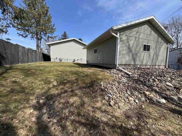 909 GRAND AVENUE, Merrill, WI 54452