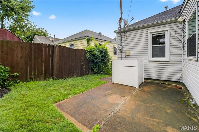 1361 Louisville Avenue, St Louis, MO 63139