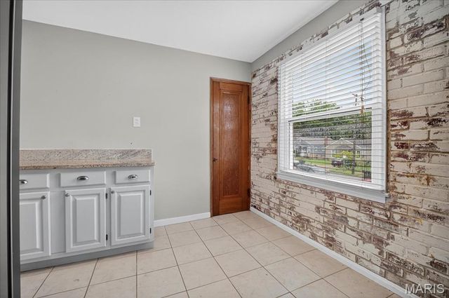 1361 Louisville Avenue, St Louis, MO 63139