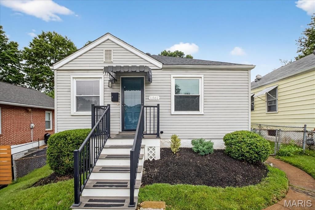 1361 Louisville Avenue, St Louis, MO 63139