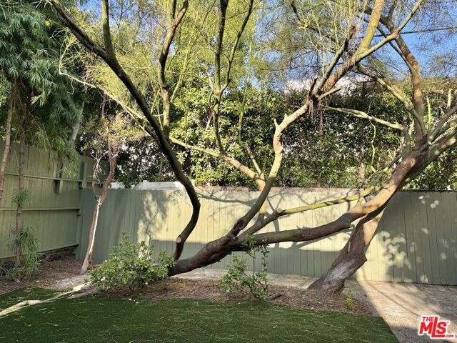 636 N Curson Avenue, Los Angeles, CA 90036