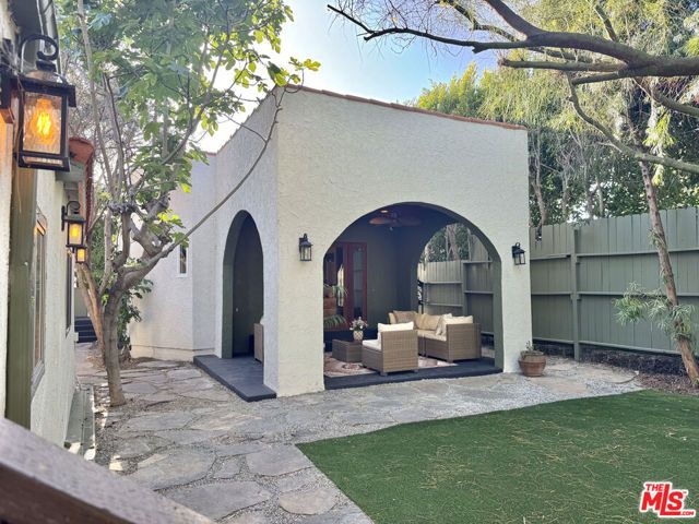 636 N Curson Avenue, Los Angeles, CA 90036