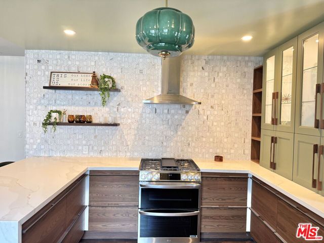 636 N Curson Avenue, Los Angeles, CA 90036