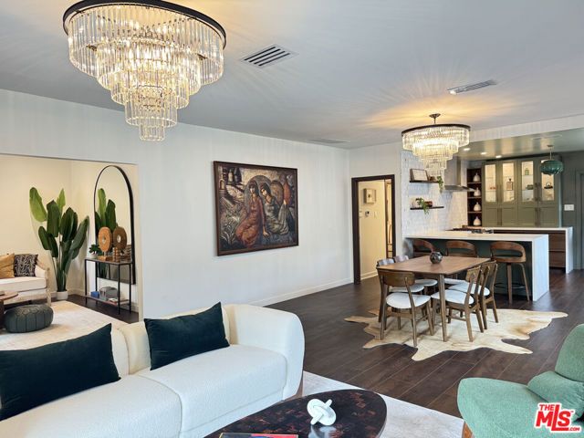 636 N Curson Avenue, Los Angeles, CA 90036