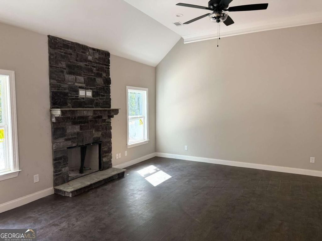 303 Spring Lake Cove, White, GA 30184 — photo 2