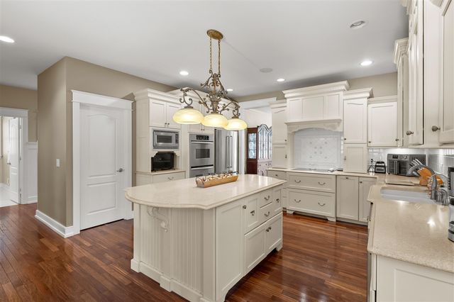 6368 Hollison Drive, Kalamazoo, MI 49009