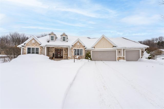 6368 Hollison Drive, Kalamazoo, MI 49009