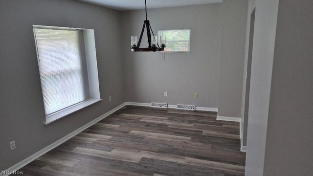 589 Highland Avenue, Barberton, OH 44203