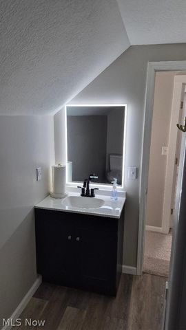 589 Highland Avenue, Barberton, OH 44203
