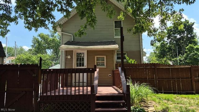 589 Highland Avenue, Barberton, OH 44203