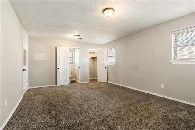 629 SW 45th St, Lawton, OK 73505