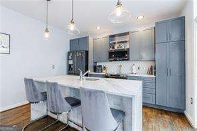 1380 Stirling Circle NW 26, Atlanta, GA 30318