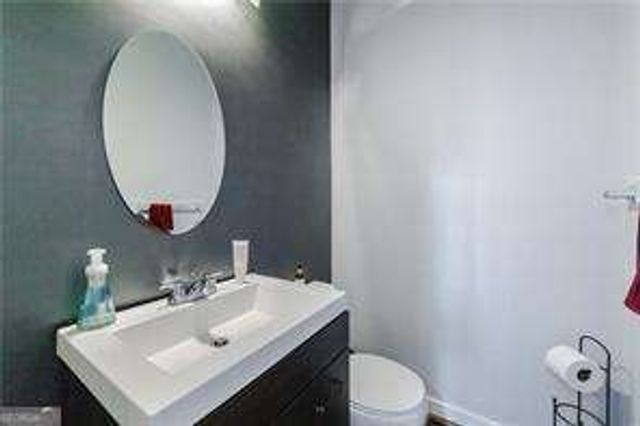 1380 Stirling Circle NW 26, Atlanta, GA 30318