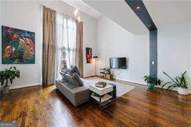 1380 Stirling Circle NW 26, Atlanta, GA 30318