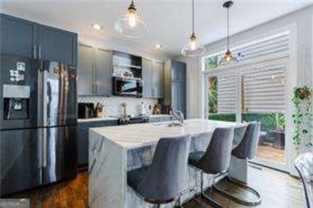 1380 Stirling Circle NW 26, Atlanta, GA 30318