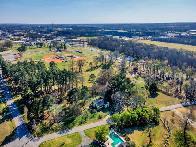 26454 Austin Whitt Rd, Ardmore, TN 38449