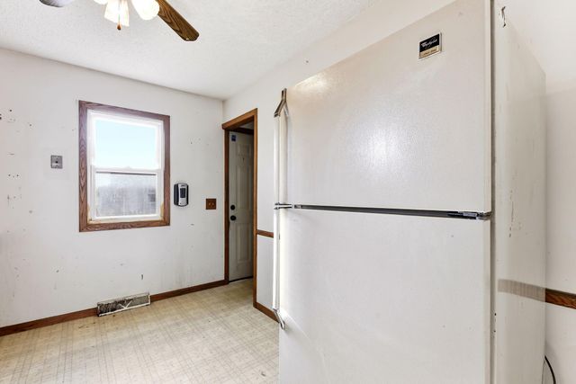 548 82nd Avenue NE, Spring Lake Park, MN 55432