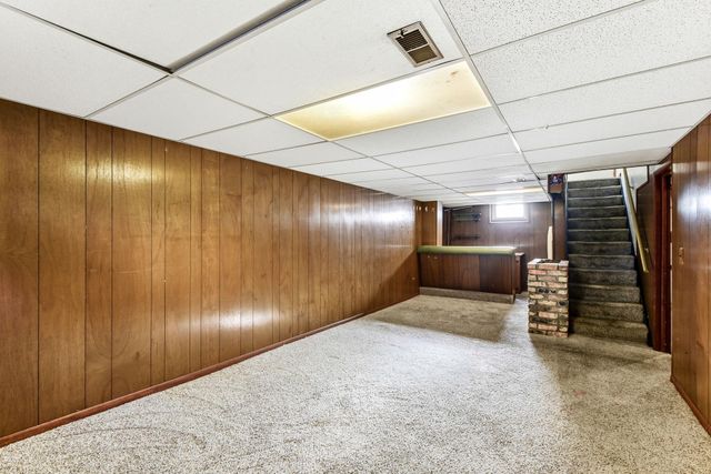548 82nd Avenue NE, Spring Lake Park, MN 55432
