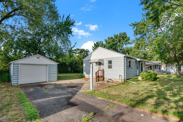 548 82nd Avenue NE, Spring Lake Park, MN 55432