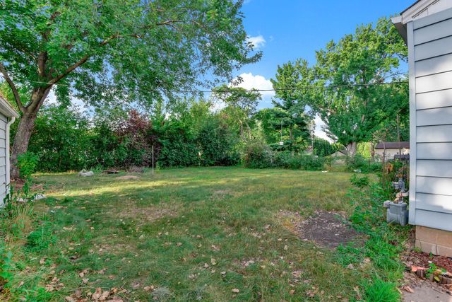 548 82nd Avenue NE, Spring Lake Park, MN 55432